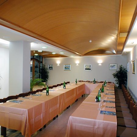 Hotel Villa Marija Tučepi Buitenkant foto