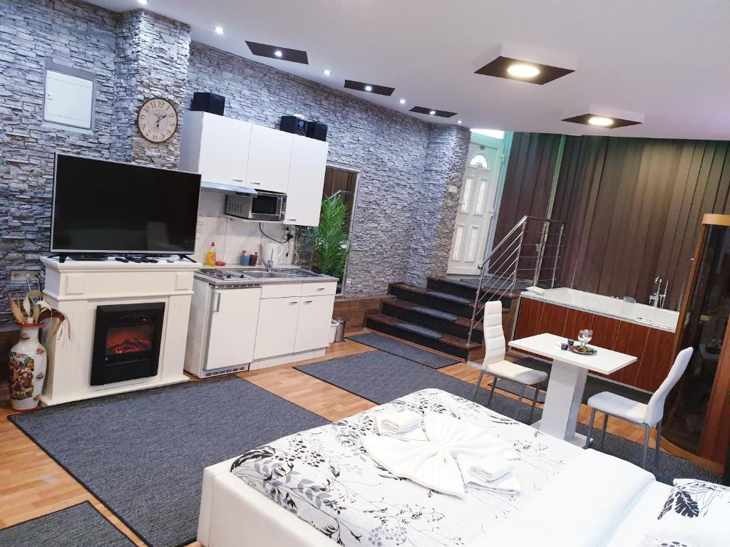 Hotel Villa Marija Tučepi Buitenkant foto