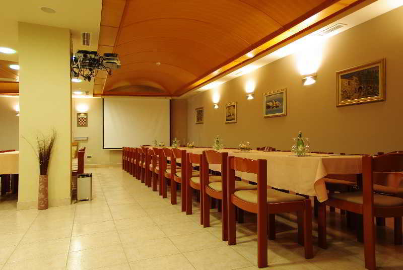 Hotel Villa Marija Tučepi Buitenkant foto