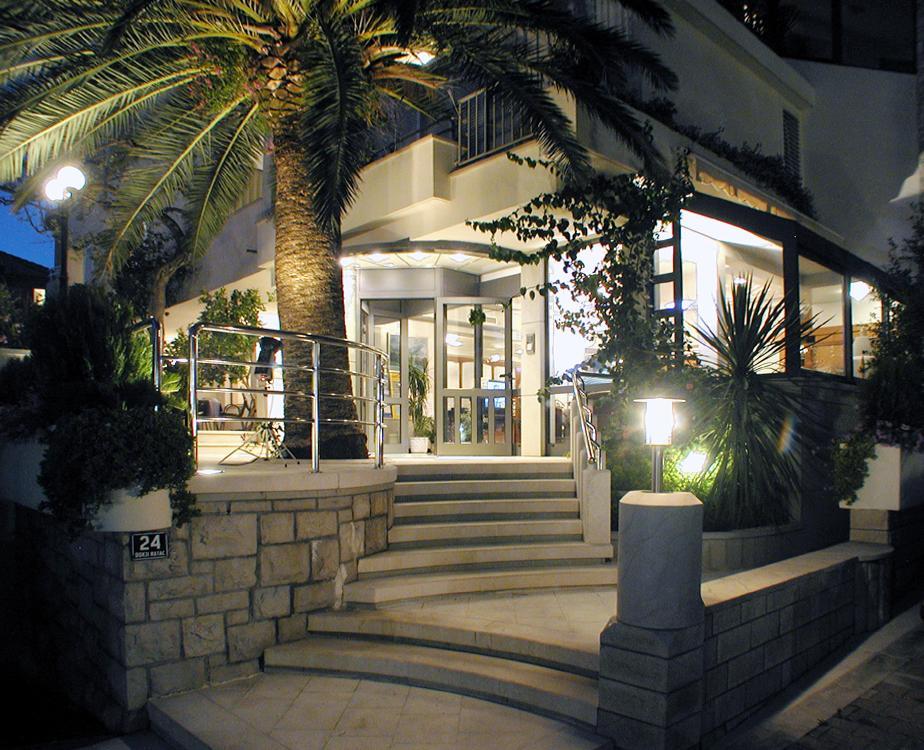 Hotel Villa Marija Tučepi Buitenkant foto