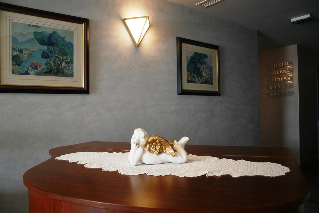 Hotel Villa Marija Tučepi Buitenkant foto