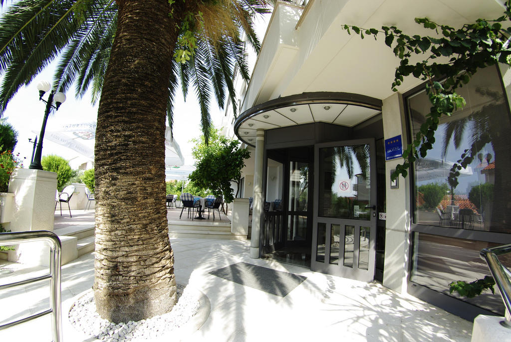 Hotel Villa Marija Tučepi Buitenkant foto