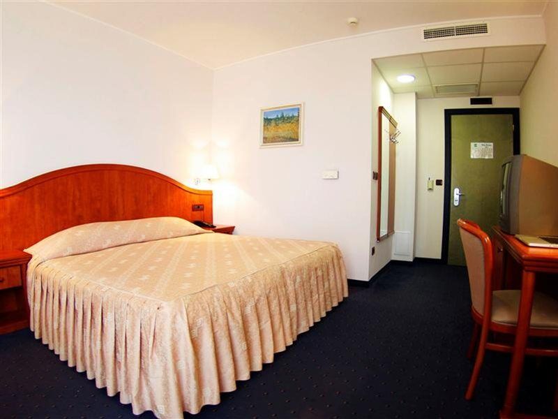 Hotel Villa Marija Tučepi Buitenkant foto